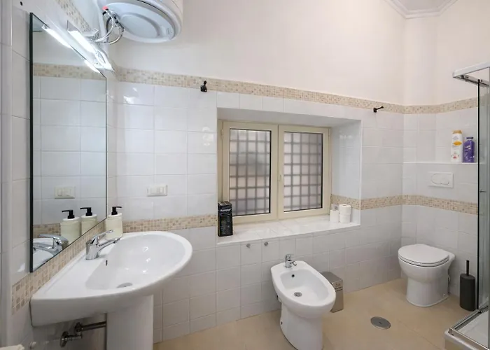 Colosseo 1 Min Metro Vittorio Emanuele